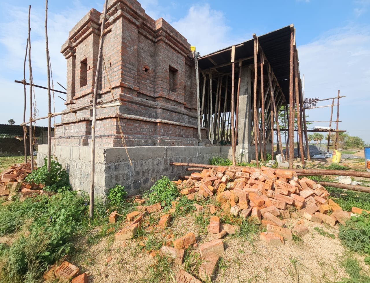 ఆలయ గోపురం, ఇటుకలు